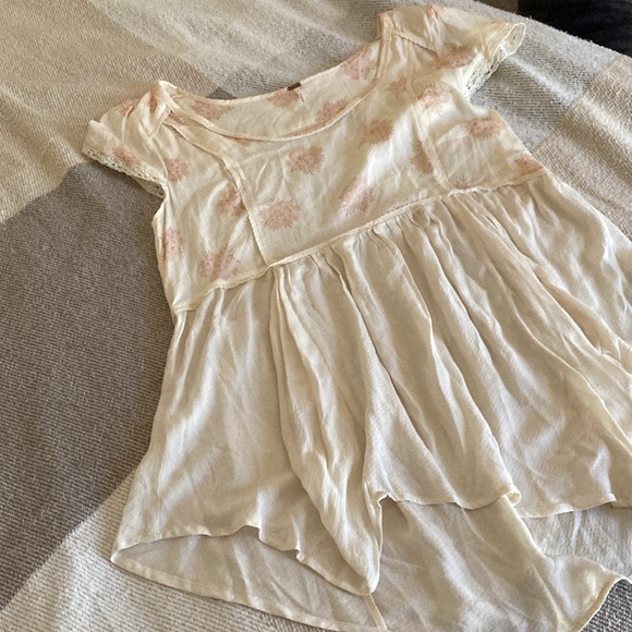 Free People Tops - Free people babydoll tuni with lace nwt